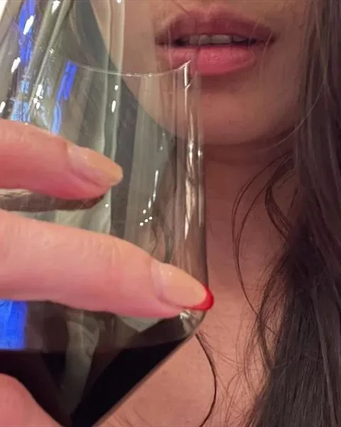 Photo from listing “frida”, age 25