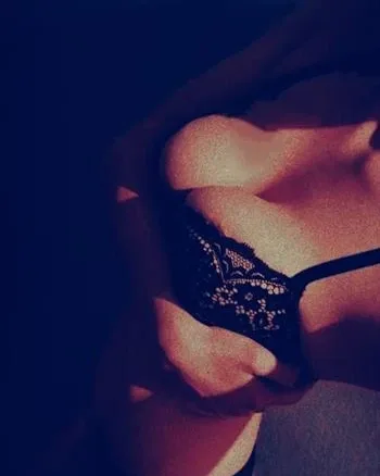 Photo from listing “Vanna”, age 29