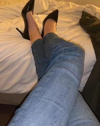 Photo from listing “Alicia”, age 32