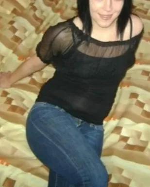 Photo from listing “Nina Nimani”, age 38