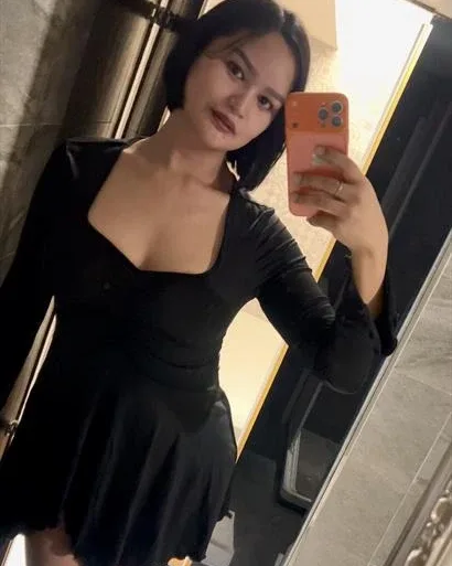 Photo from listing “Madison”, age 26