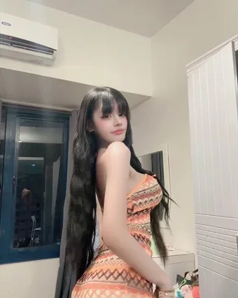 Photo from listing “Mimi”, age 21