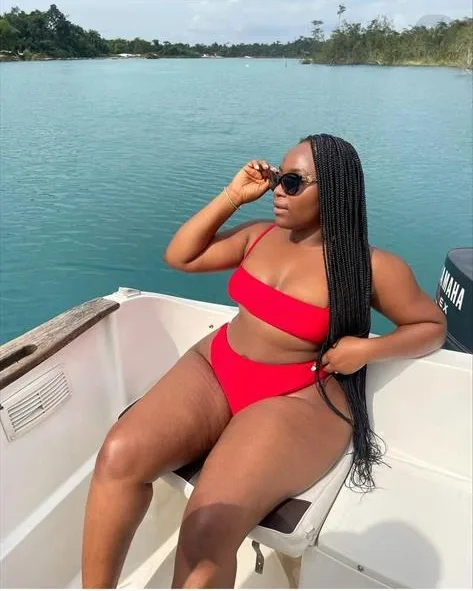 Photo from listing “Bella”, age 29