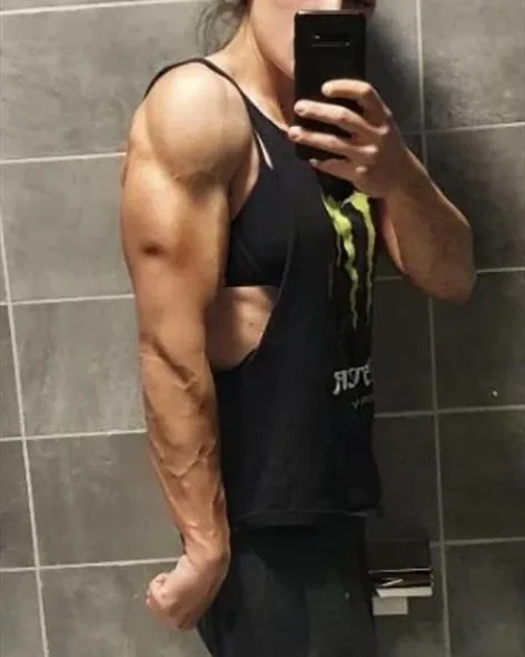 Photo from listing “Elia”, age 30