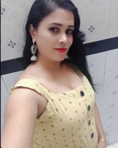 Photo from listing “Kjhggj – Bangladeshi adult performer in Dhaka”, age 47