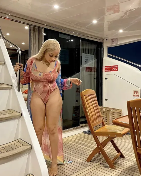 Photo from listing “Nora – Ghanaian masseuse in Cotonou”, age 27