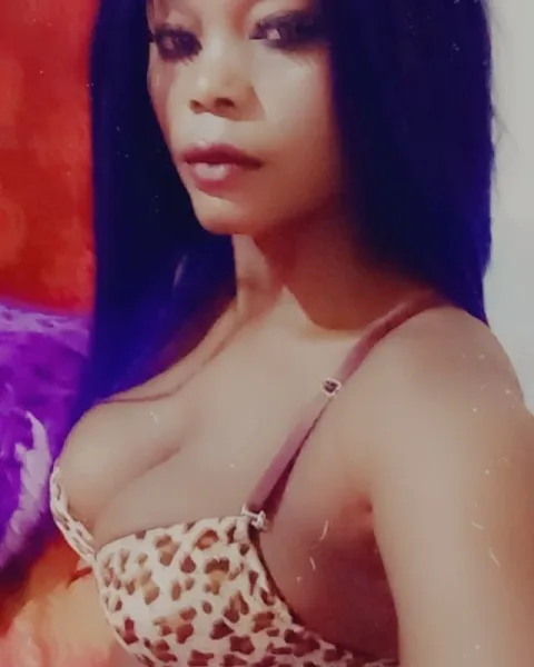 Photo from listing “Fatim – Central African escort in Beirut”, age 23