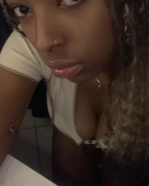 Photo from listing “Sheath – escort in Maldives”