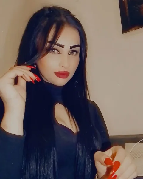 Photo from listing “Seleen – Lebanese escort in Beirut”, age 25