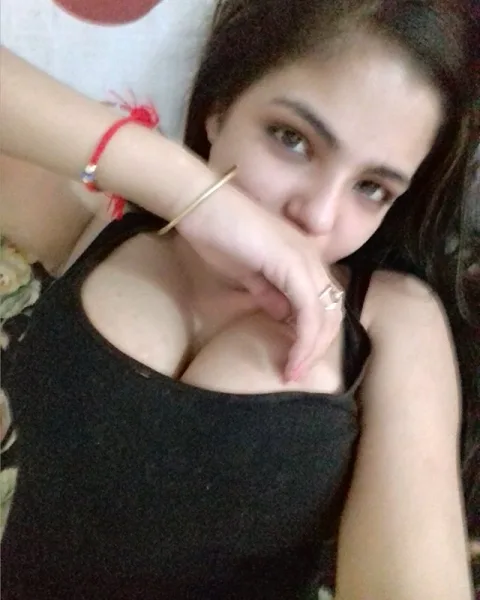 Photo from listing “Sara Khan – Pakistani escort in Lahore”, age 20