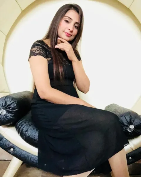 Photo from listing “Fart Malik – Pakistani escort in Karāchi”, age 22