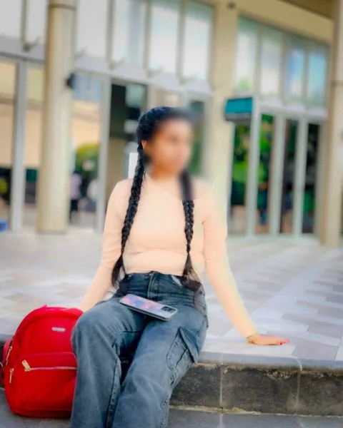 Photo from listing “Kirsti – Sri Lankan escort in Colombo”, age 22