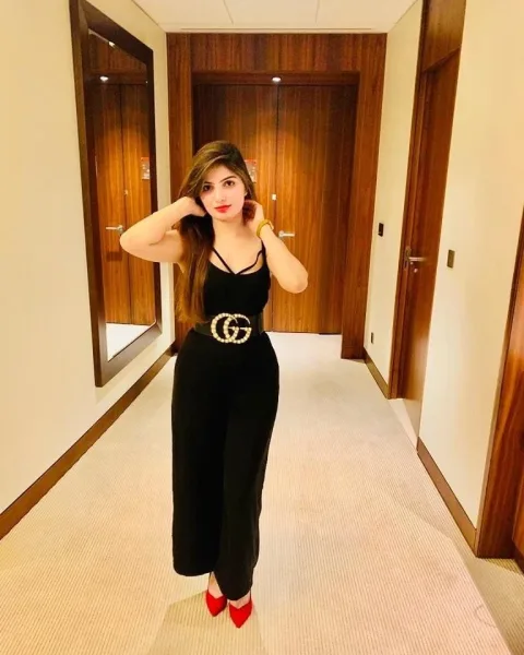 Photo from listing “Manahil – Pakistani escort in Lahore”, age 24
