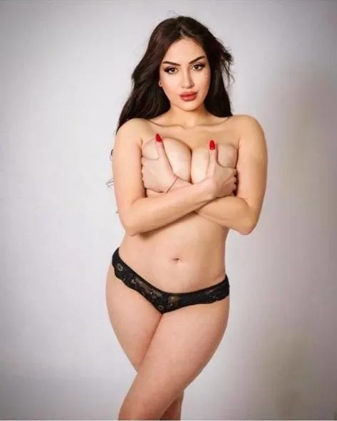 Photo from listing “Shanaya – Comoran escort in Kolkata”, age 23
