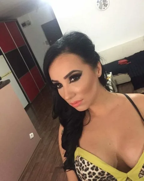 Photo from listing “Mira – Romanian escort in Malta”, age 26