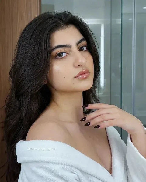 Photo from listing “Aalya – Indian escort in Maldives”, age 21
