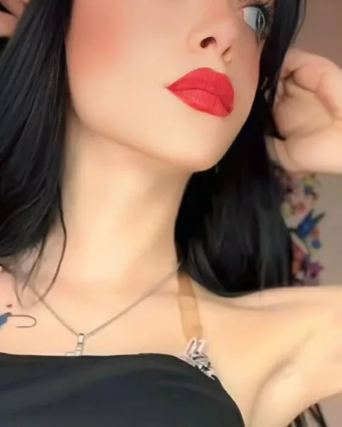 Photo from listing “Dode – Syrian escort in Beirut”, age 21