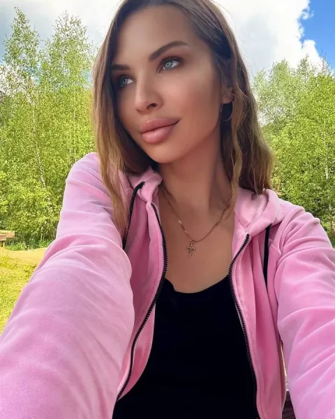 Photo from listing “Scarlet – Russian escort in Beirut”, age 25