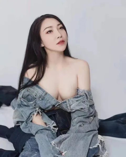 Photo from listing “Victoria – Vietnamese escort in Maldives”, age 24