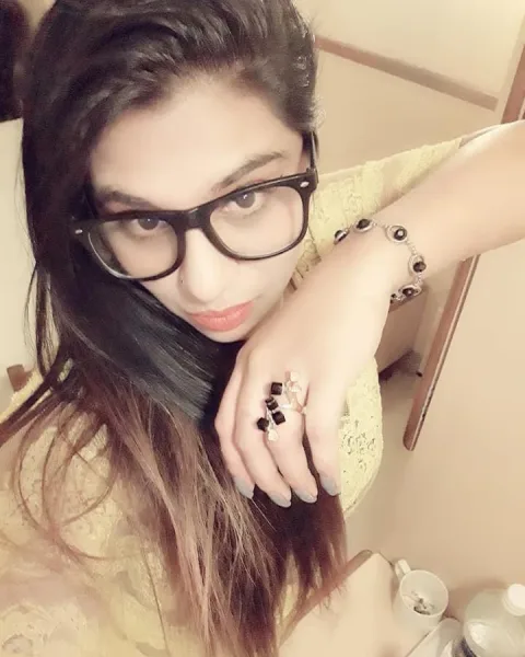 Photo from listing “Bushra – Pakistani escort in Islamabad”, age 25
