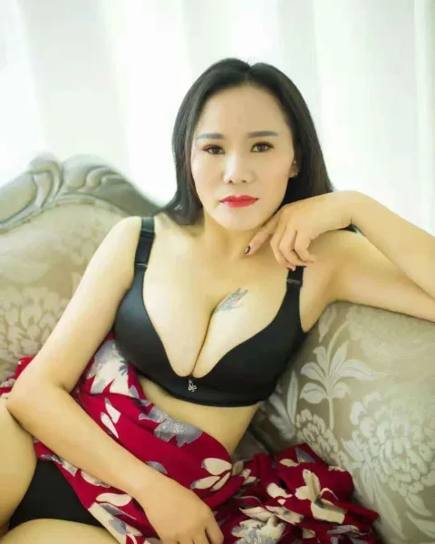 Photo from listing “elaine – Chinese escort in Budva”, age 30
