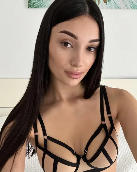 Photo from listing “Sandra – Ukrainian escort in Malta”, age 20