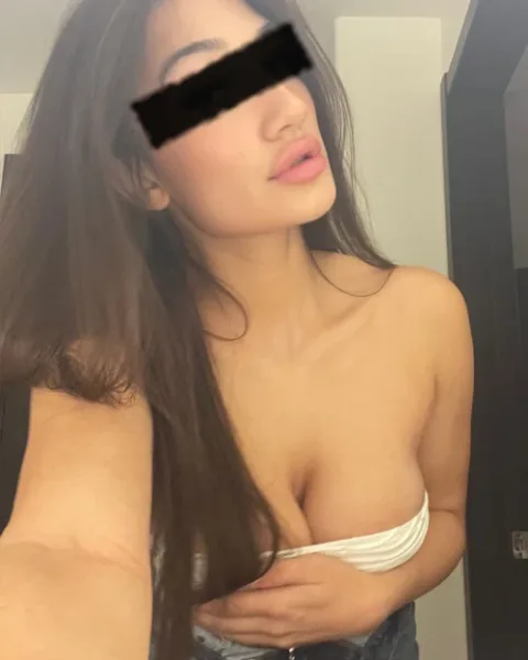 Photo from listing “Luisa”, age 25