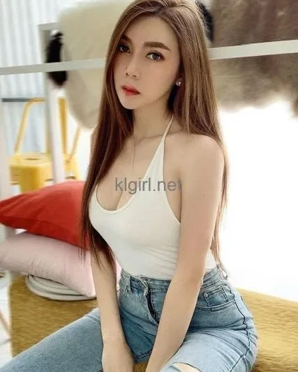 Photo from listing “Liz”, age 22