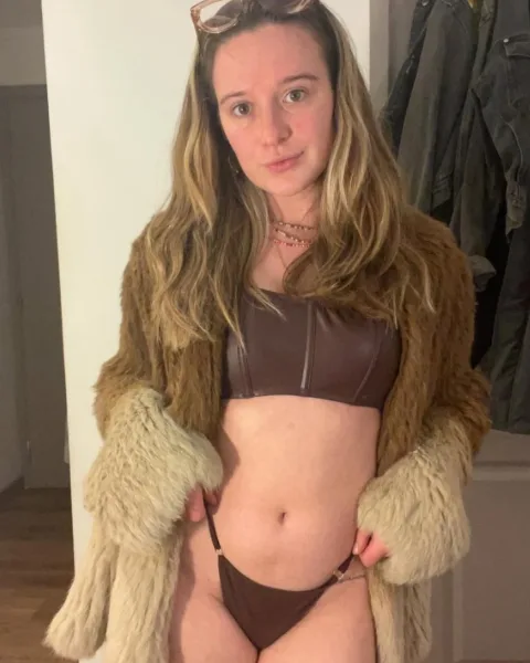 Photo from listing “Jade”, age 27