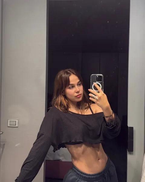 Photo from listing “Helinah VIP”, age 26