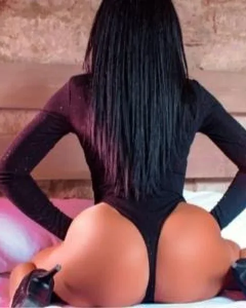 Photo from listing “Anemona Sparkles”, age 30