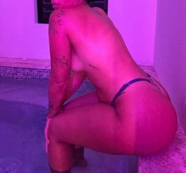 Mia — 5 / 9