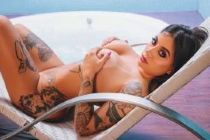 Camila Machado — 7 / 9