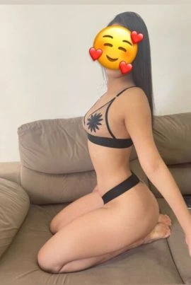 Alice Sampaio — 8 / 9