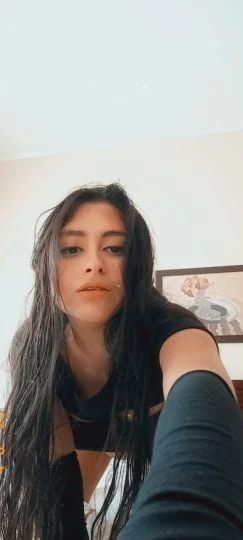 Camila — 3 / 9