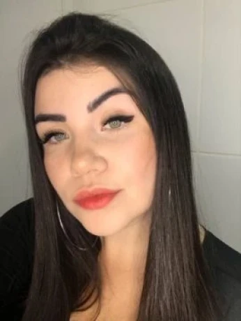 Steffany Proença — 3 / 4