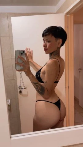 Sheyla — 2 / 9