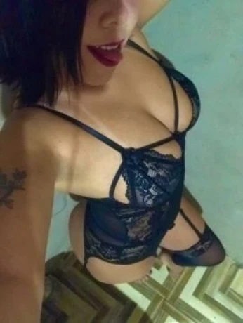 Analu Cruz — 4 / 5