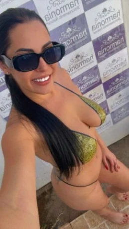 Rebeca Dias — 2 / 5