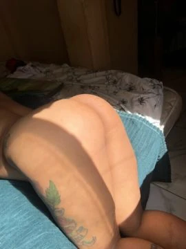 Luana Melo — 2 / 5