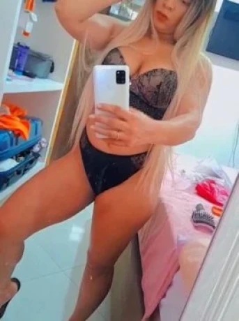 Duda Mello — 6 / 9