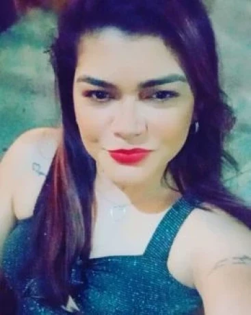 Lais Fernandes — 2 / 5