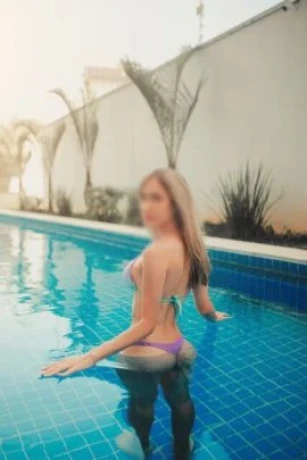 Clara Holz — 3 / 9