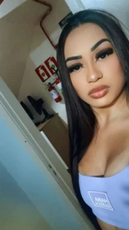 Monique Muller — 6 / 9