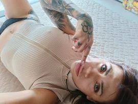 Victoria — 2 / 9