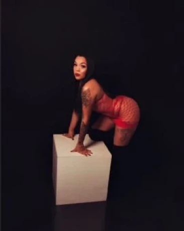 Lari Biank — 2 / 9