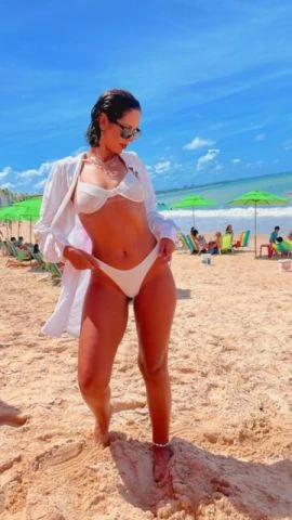 Júlia Valentim — 5 / 9