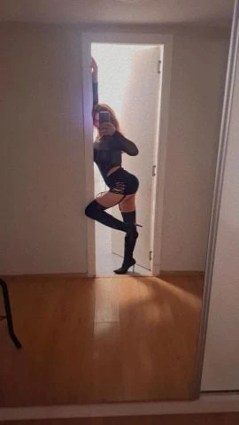 Pamela — 5 / 9