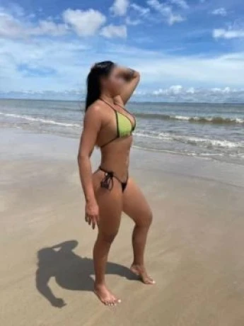 Flávia Nóbrega — 3 / 5