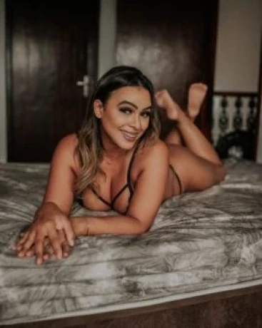 Danielle Porto — 1 / 6